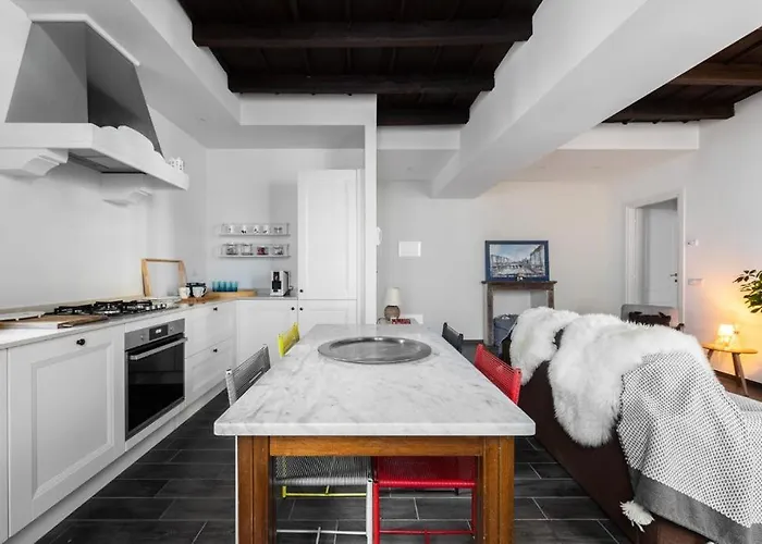 Juvara In The Hearth Of Apartment