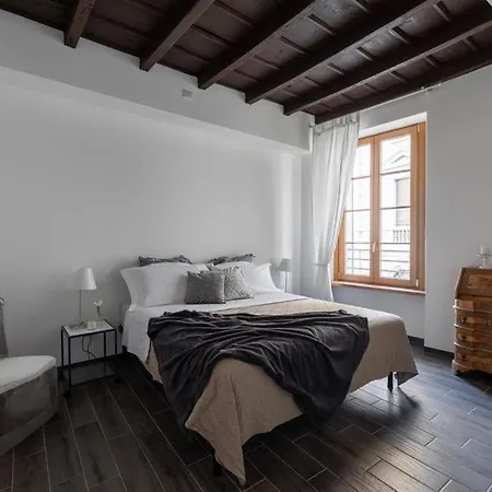 Juvara In The Hearth Of * Como