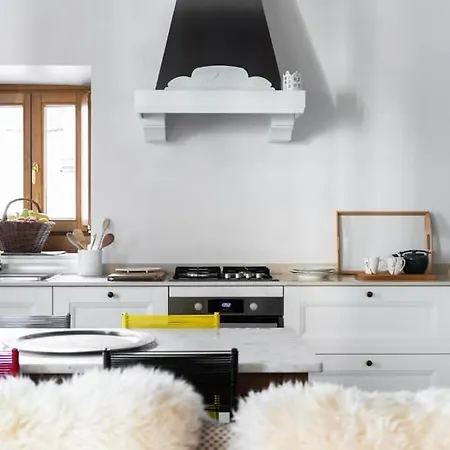 Juvara In The Hearth Of Daire